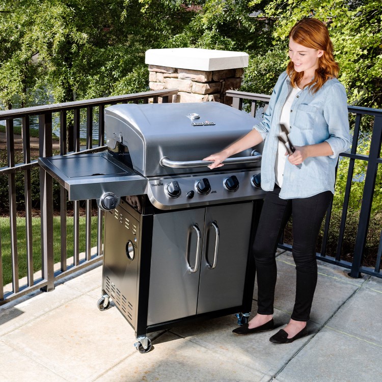 Char-Broil Convective 440S - 4 Burner Gas BBQ Grill with Side Burner - Silver