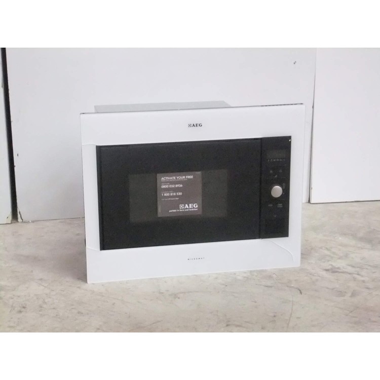 GRADE A2 - Minor Cosmetic Damage - AEG MC2664E-W 26 L Built-in Microwave Oven