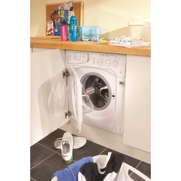 Indesit 7kg 1400rpm Integrated Washing Machine - White