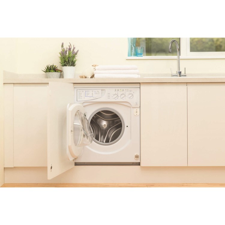 Indesit 7kg 1400rpm Integrated Washing Machine - White