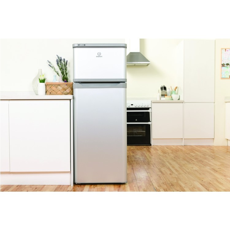 Indesit RAA29S Top Mount 80/20 Freestanding Fridge Freezer Silver