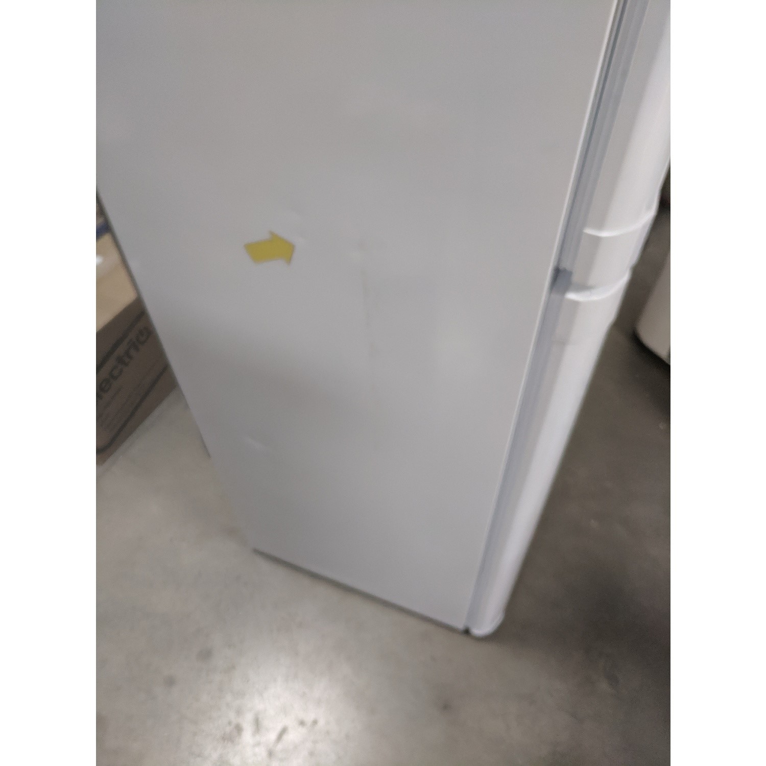 Indesit ibd5517w deals fridge freezer