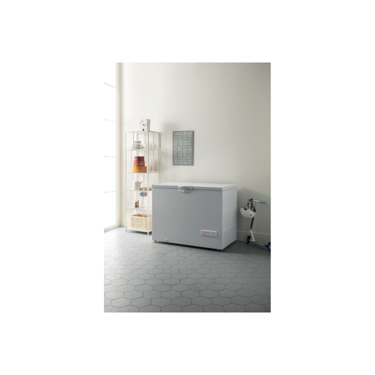 Indesit OS1A250H 251 Litre Chest Freezer 70cm Deep Fast Freeze 100cm Wide - White