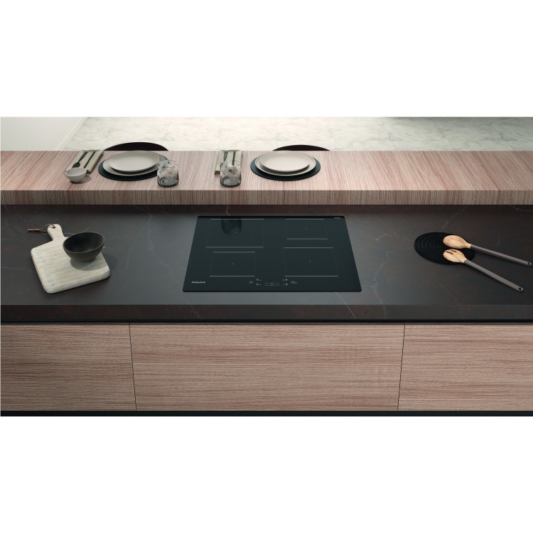 Hotpoint 59cm 4 Zone Induction Hob