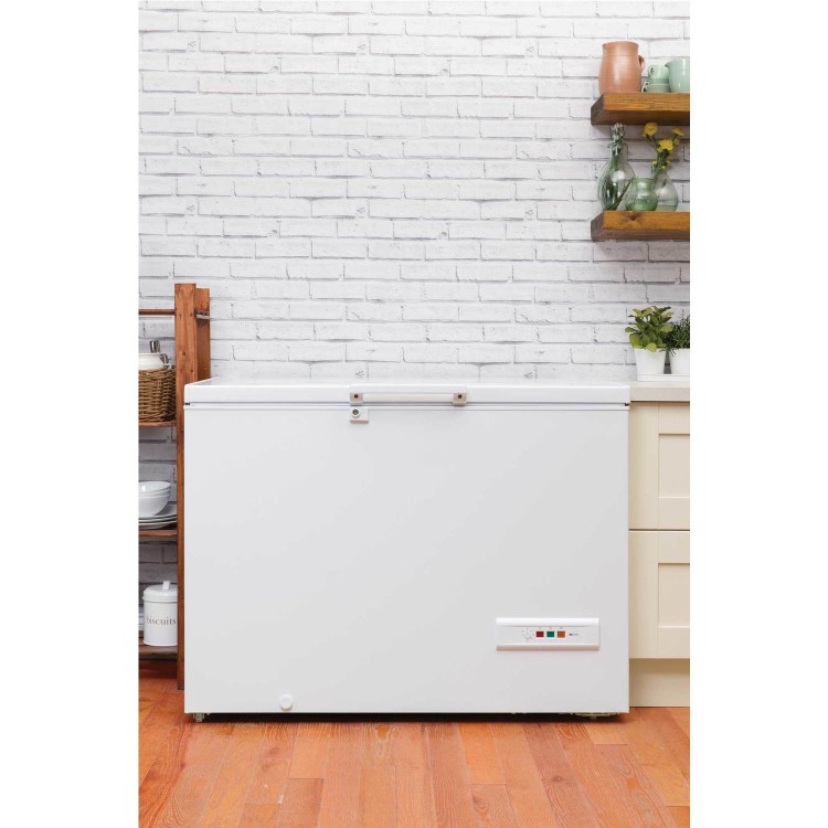 Hotpoint 311 Litre Chest Freezer - White