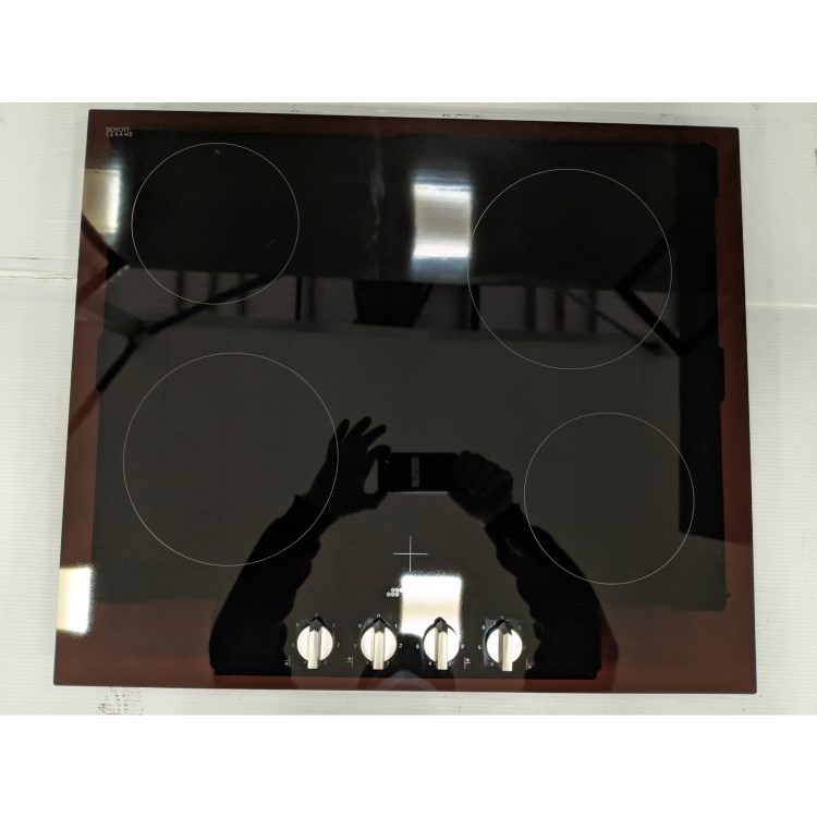 Refurbished Smeg Cucina SE364TDM 60cm 4 Zone Ceramic Hob with Front Knob Controls