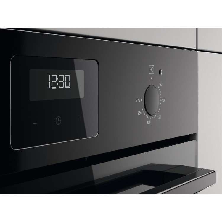 Zanussi Series 20 Electric Single Oven - Black