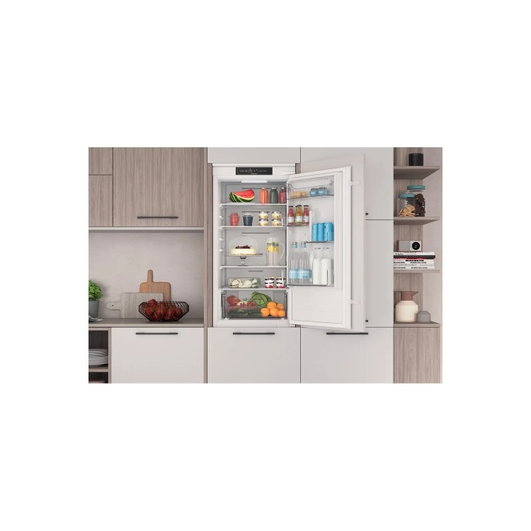 Indesit 250 Litre 70/30 Integrated Fridge Freezer