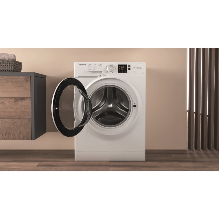 Hotpoint 9kg 1400rpm Freestanding Washing Machine - White