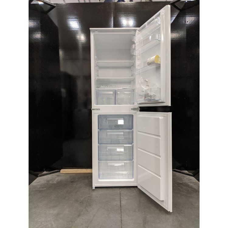 Refurbished Zanussi ZNFN18FS5 Integrated 267 Litre 50/50 Fridge Freezer