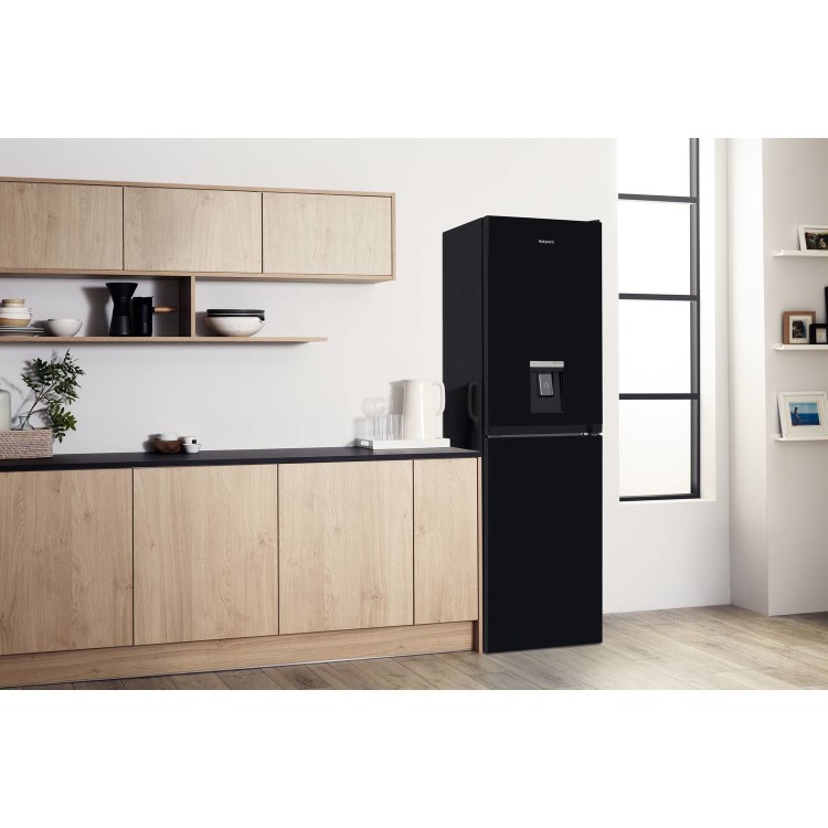 Hotpoint 248 Litre 50/50 Freestanding Fridge Freezer 