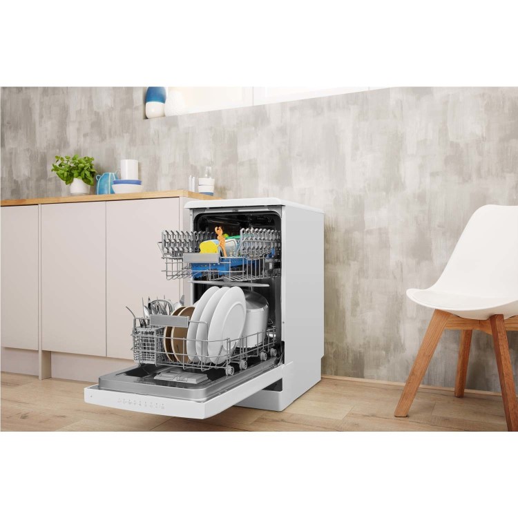 Refurbished Indesit DSFO3T224ZUKN 10 Place Freestanding Dishwasher White