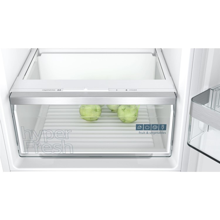 Siemens iQ300 270 Litre 70/30 Split Integrated Fridge Freezer With HyperFresh 