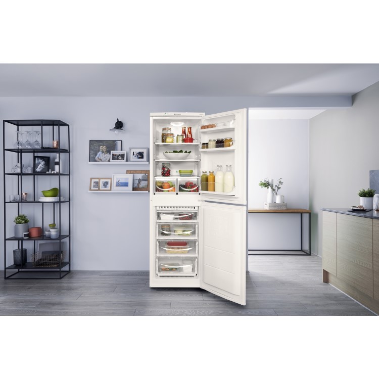 GRADE A2 - Hotpoint HBNF5517W Aquarius 225L 50/50 Frost Free Freestanding Fridge Freezer - White