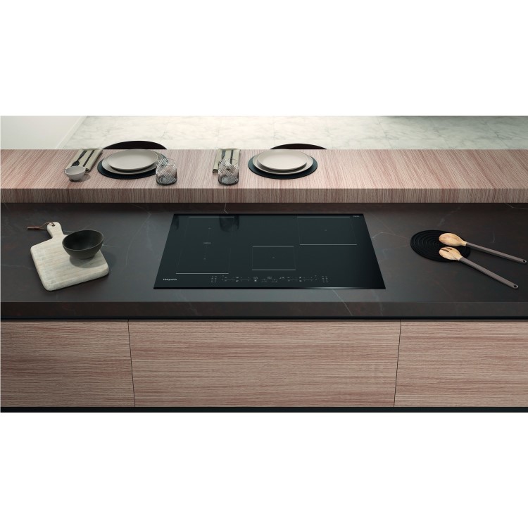 Refurbished Hotpoint TB3977BBF Touch Control 4 Zone Induction Hob