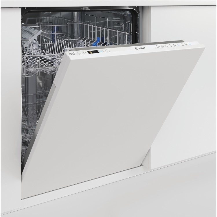 Indesit Push&Go Integrated Dishwasher