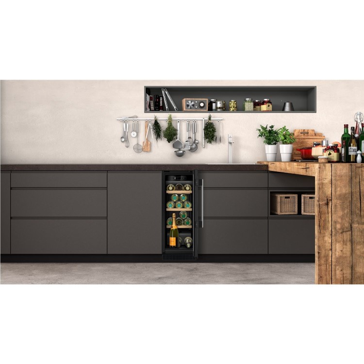 Neff 21 Bottle Capacity Single Zone Built in Wine Cooler - Black