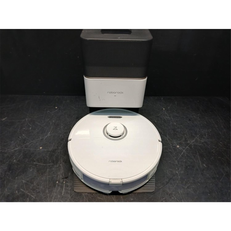 Refurbished Roborock S8+ Robot Vacuum Cleaner with RockDock Plus DuoRoller Brush and VibraRise Mopping system 6000Pa - White