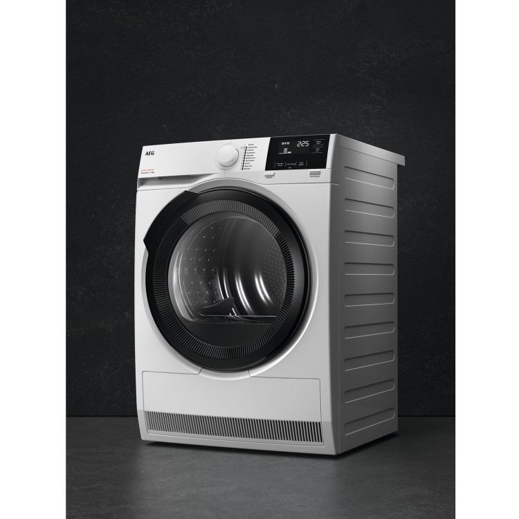 AEG 7000 Series SensiDry&reg; 8kg Heat Pump Tumble Dryer - White