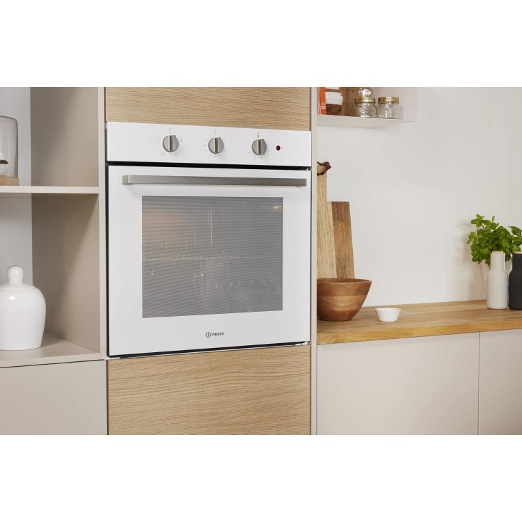 Refurbished Indesit Aria IFW6230WHUK 60cm Single Built In Electric Oven White