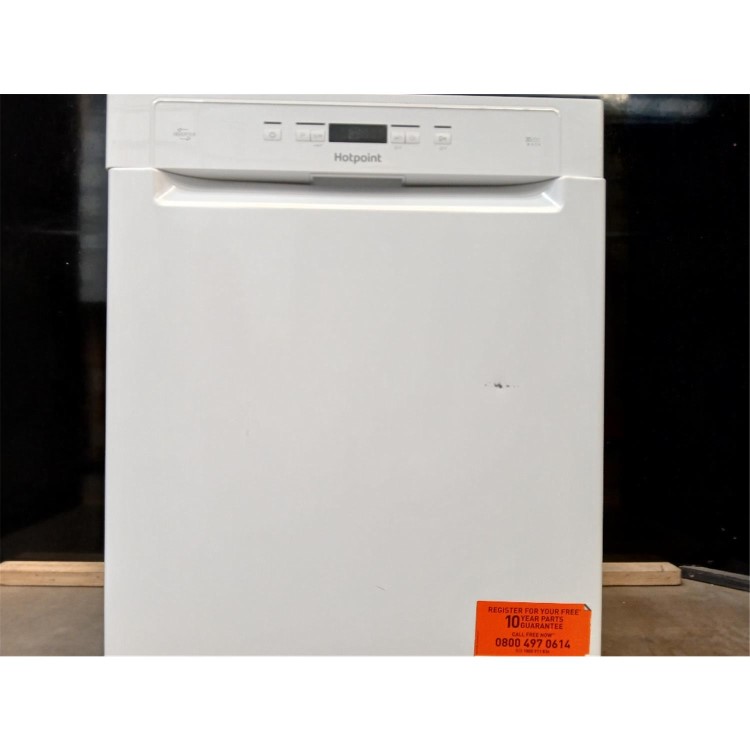 Refurbished Hotpoint Extra HFC3C26WCUK 14 Place Freestanding Dishwasher White