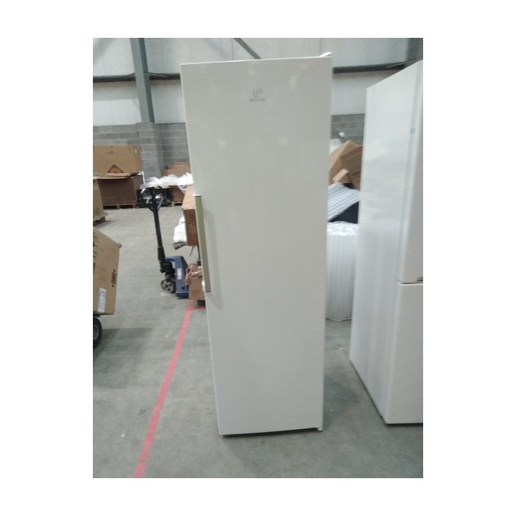 Refurbished Indesit SI82QWD Freestanding 368 Litre Tall Larder Fridge White