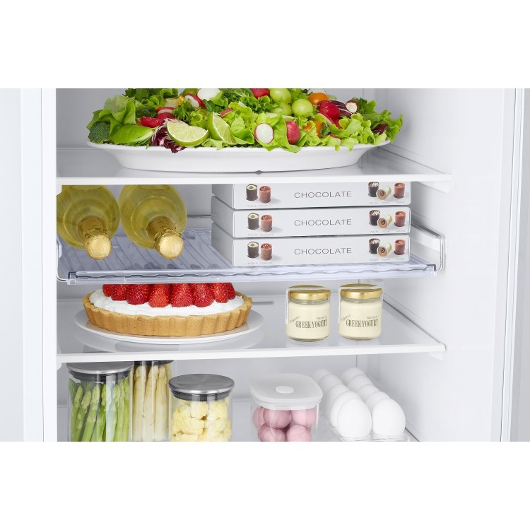 Refurbished Samsung Series 5 RB38C602CWW Freestanding 390 Litre 70/30 Fridge Freezer White