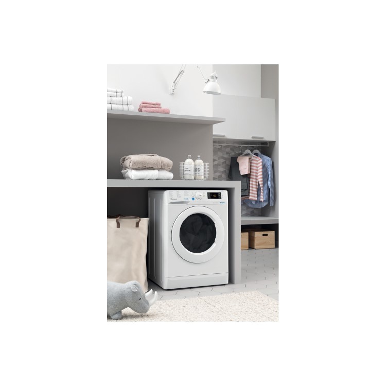 Refurbished Indesit BDE96436XWUKN Freestanding 9/6KG 1400 Spin Washer Dryer White