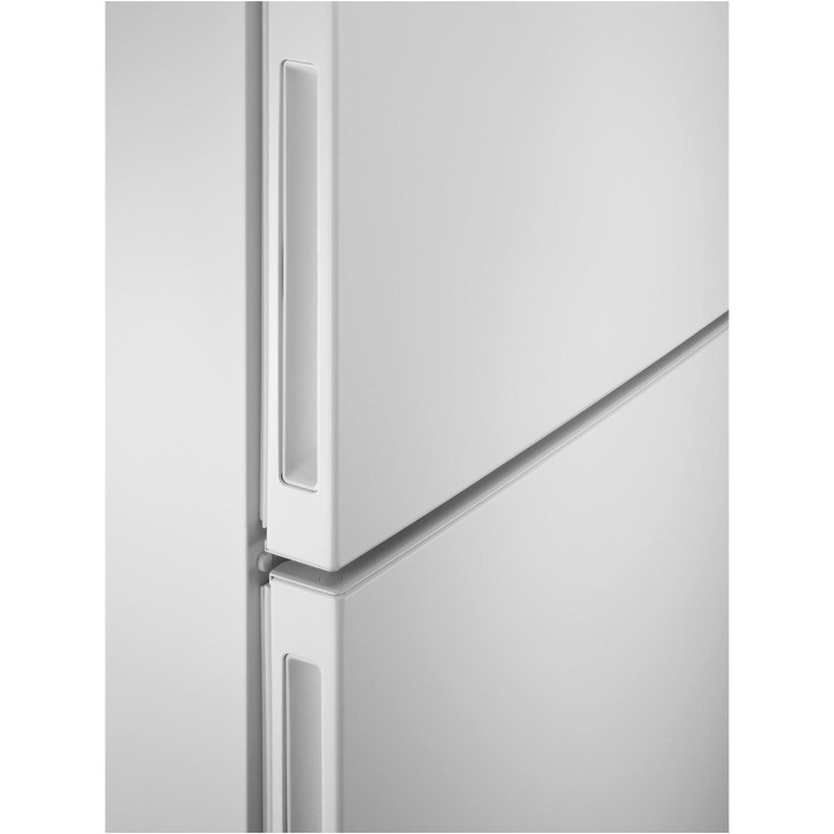 Refurbished AEG RCB636E3MW Freestanding 367 Litre 70/30 Frost Free Fridge Freezer White