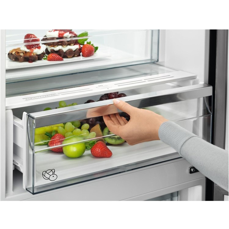 Refurbished AEG RCB636E3MW Freestanding 367 Litre 70/30 Frost Free Fridge Freezer White