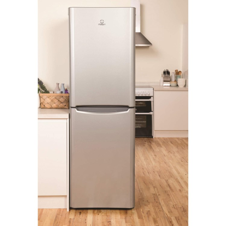 Indesit BIAA134PSI Free-Standing Fridge Freezer in Silver S7687