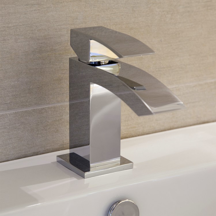 Chrome Freestanding Bath Shower Mixer and Basin Tap Set - Wave