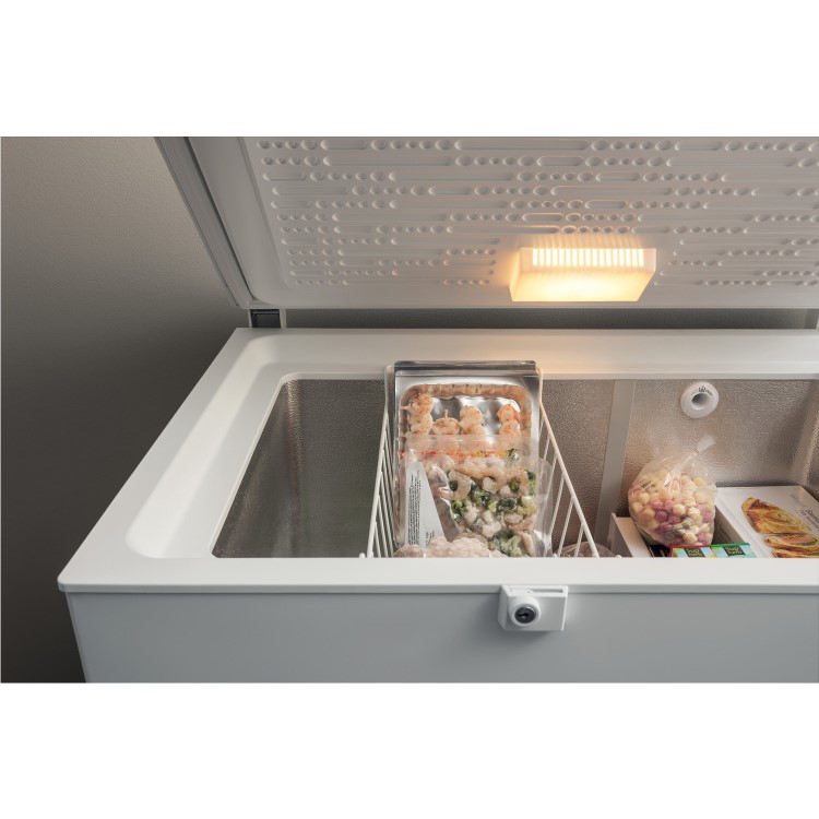 Hotpoint 315 Litre Chest Freezer - White