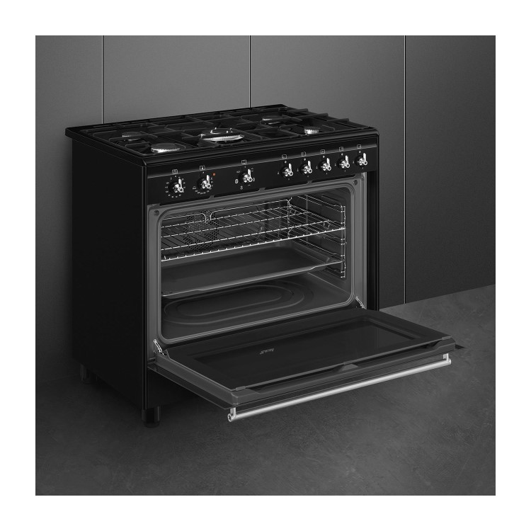 Refurbished Smeg Concert CX91GMBL 90cm Dual Fuel Range Cooker Black