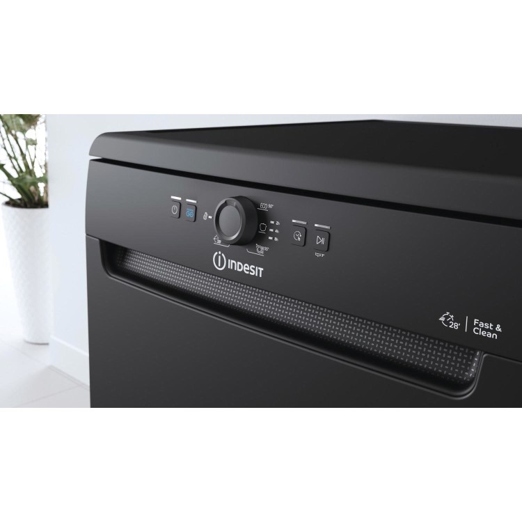 Indesit Fast&Clean Freestanding Dishwasher - Black