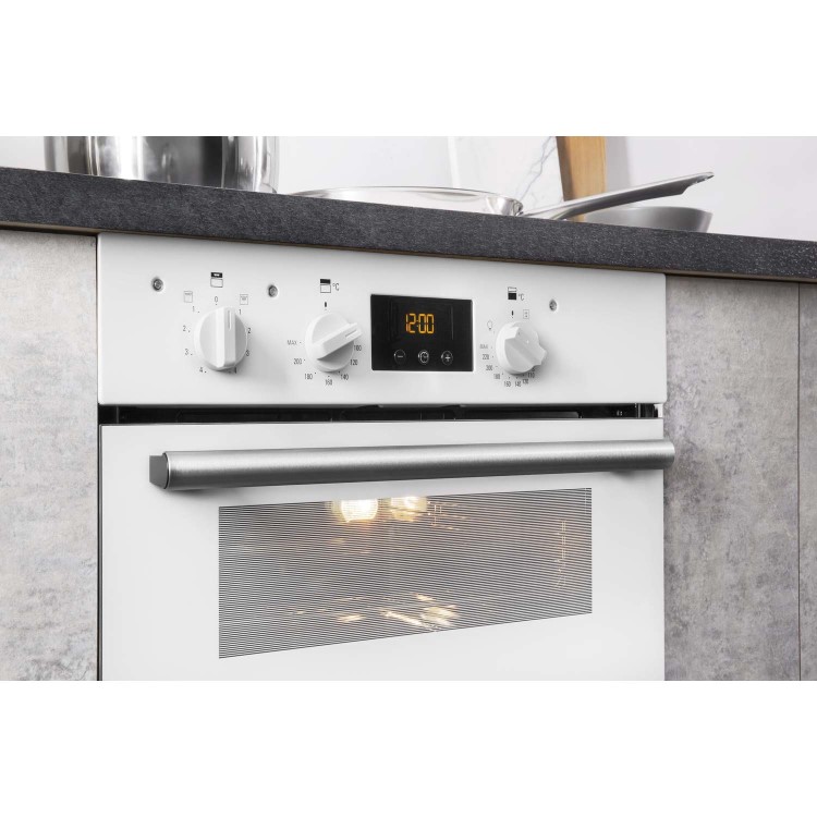 Hotpoint Luce Electric Built Under Double Oven - White