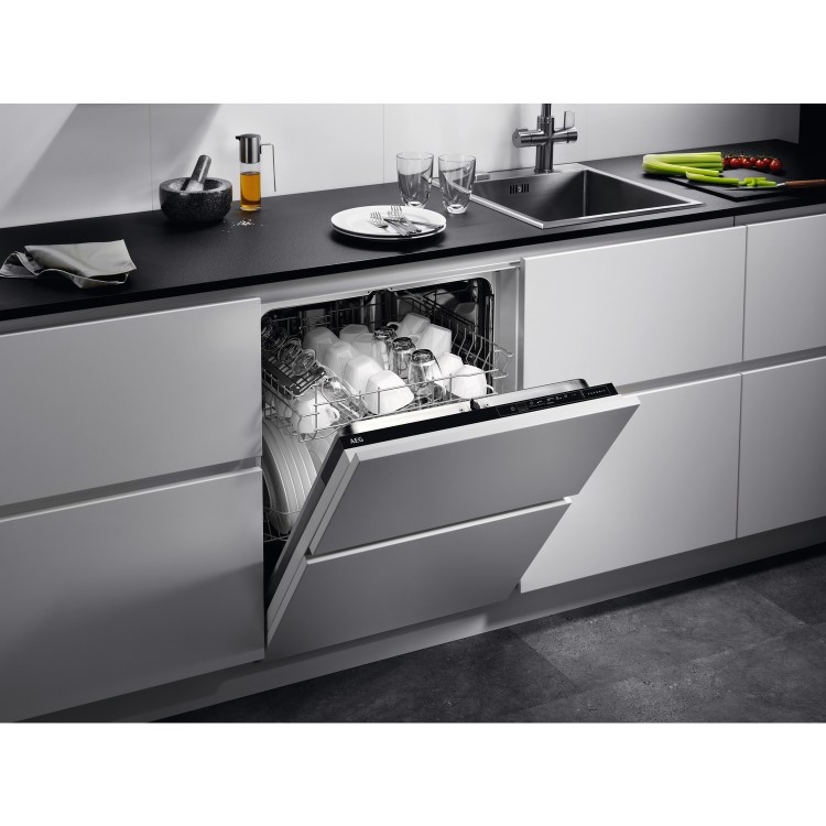 AEG Series 5000 AirDry Integrated Dishwasher - Black control panel