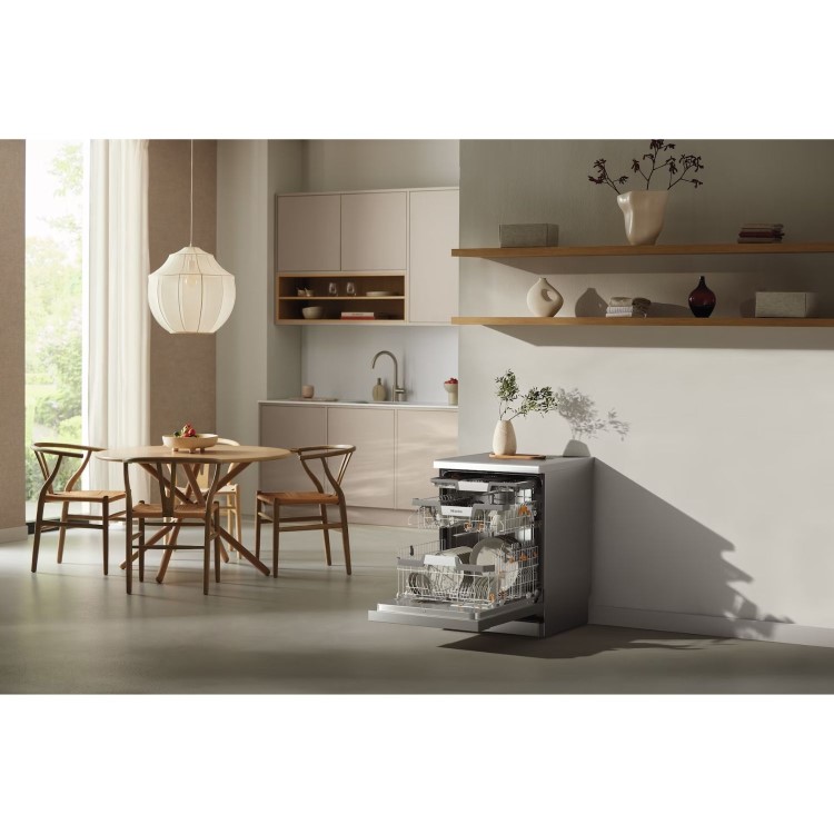 Miele 7000 Series Freestanding Dishwasher - Smart Wi-Fi, B-Rated, Silver