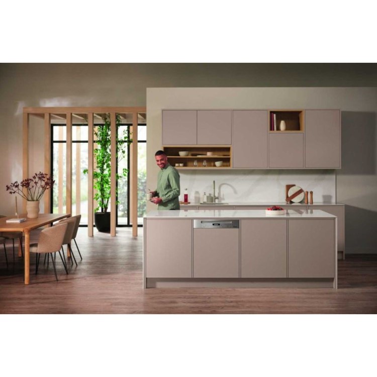 Miele 7000 Series Semi Integrated Dishwasher - Silver