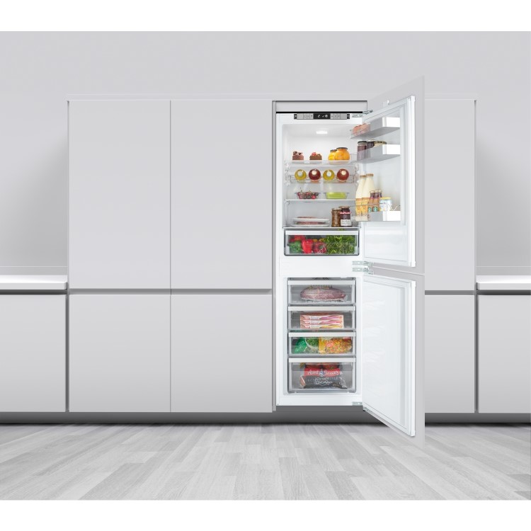 Grundig 254 Litre 50/50 Integrated Fridge Freezer