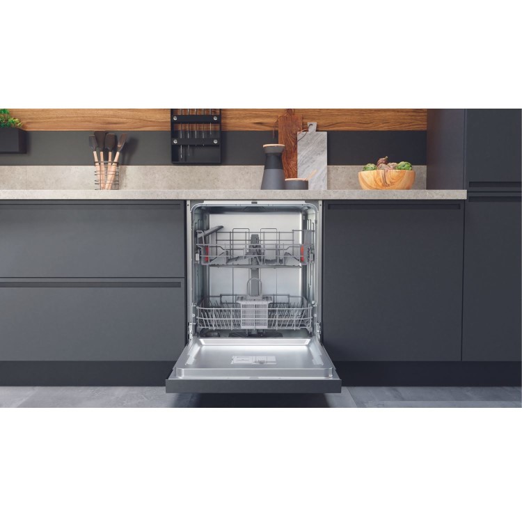 Hotpoint Semi Integrated Dishwasher - Silver