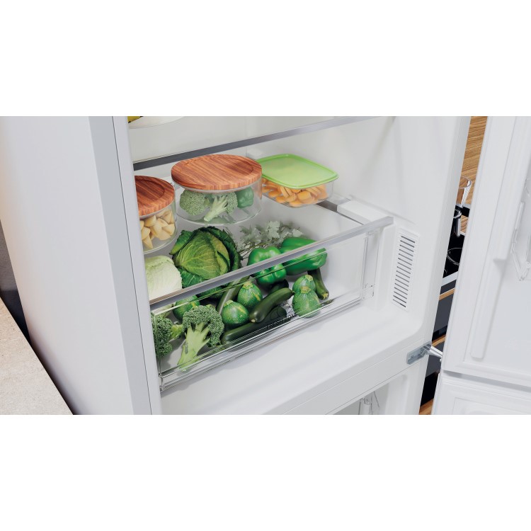 Hotpoint 335 Litre 60/40 Freestanding Fridge Freezer - White