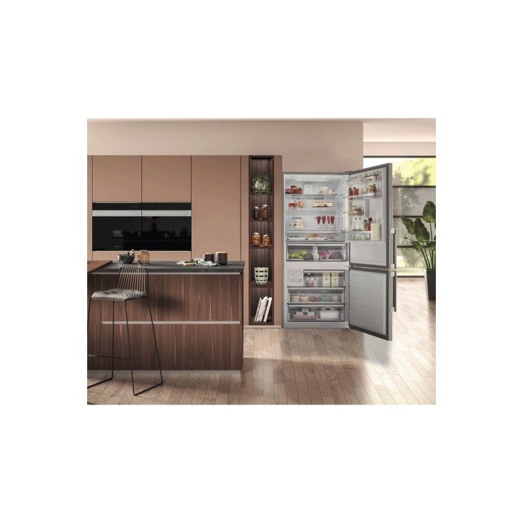 Hotpoint 588 Litre 60/40 Freestanding Fridge Freezer - Inox