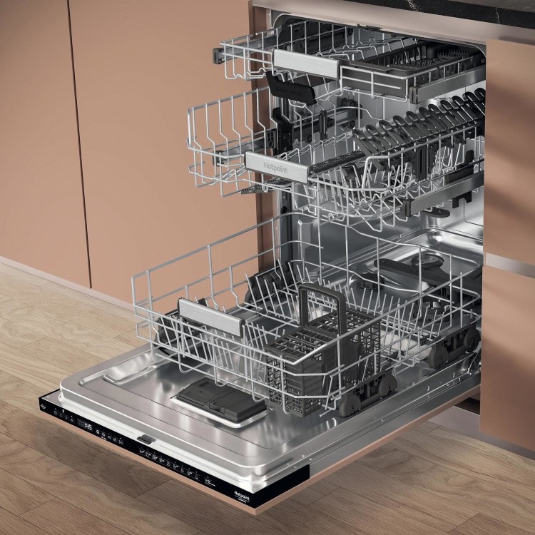 Hotpoint Hydroforce Integrated Dishwasher