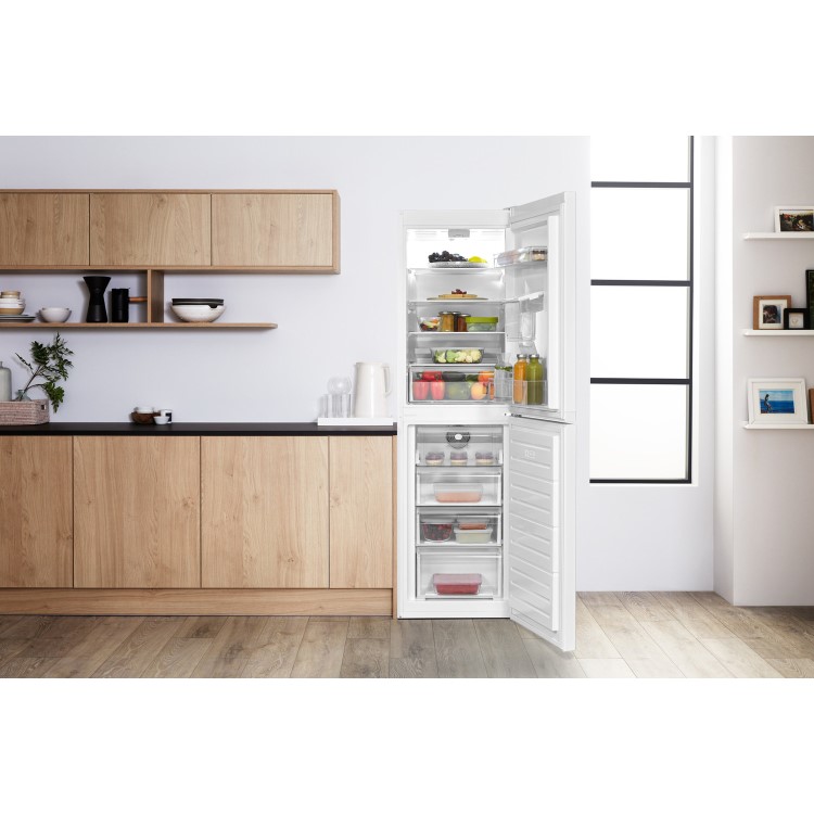 Hotpoint 344 Litre 50/50 Freestanding Fridge Freezer - White