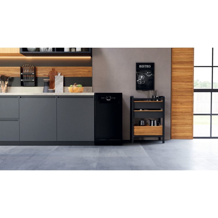 Hotpoint Freestanding Slimline Dishwasher - Black