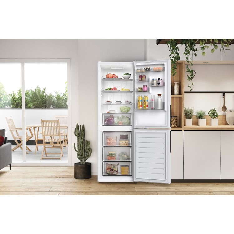 Refurbished Hoover H-Fridge 500 HOCE4T618EWKFreestanding 341 Litre 70/30 Frost Free Fridge Freezer White