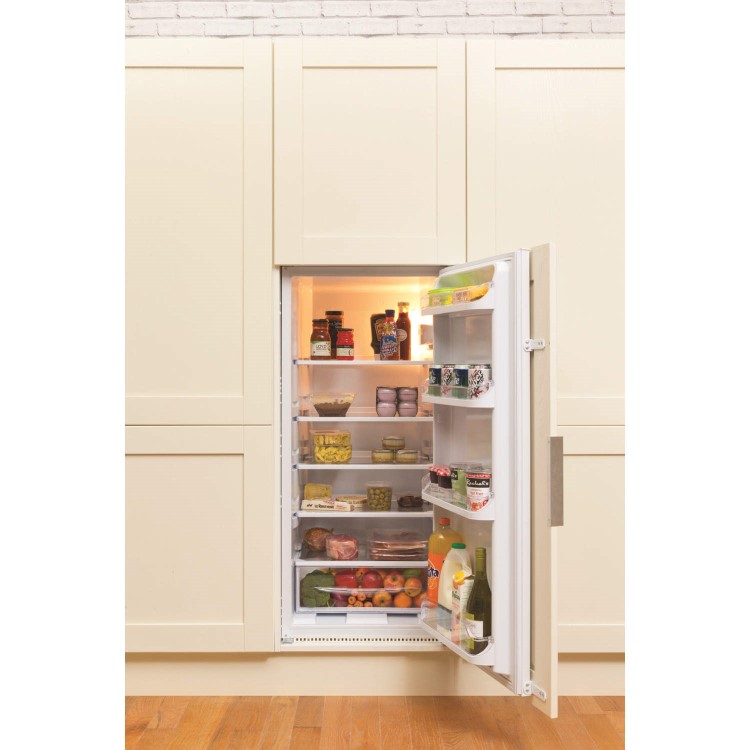 Hotpoint HS2322L In-column Integrated Fridge