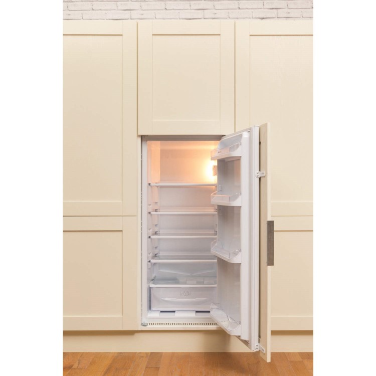 Hotpoint HS2322L In-column Integrated Fridge