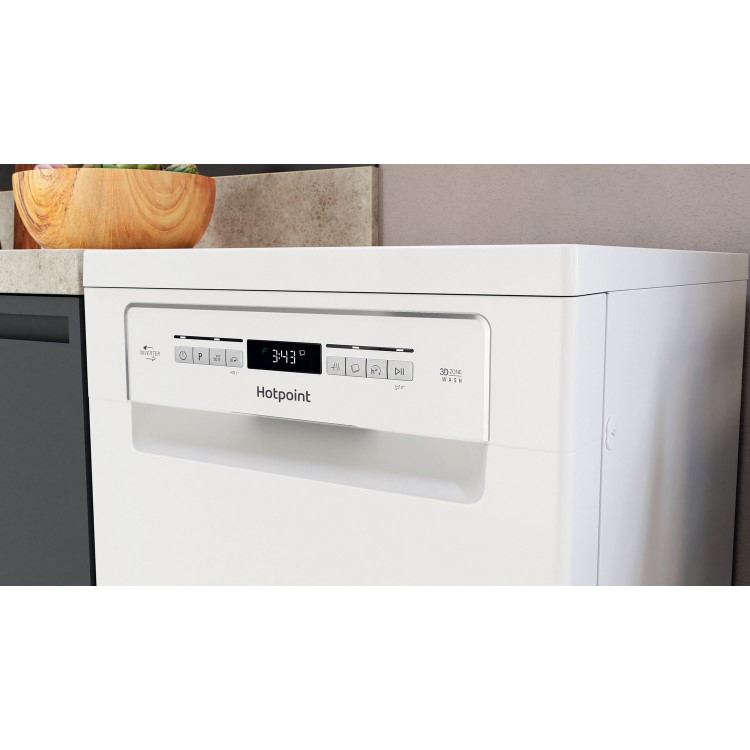 Hotpoint 3D Zone Wash Freestanding Slimline Dishwasher - White